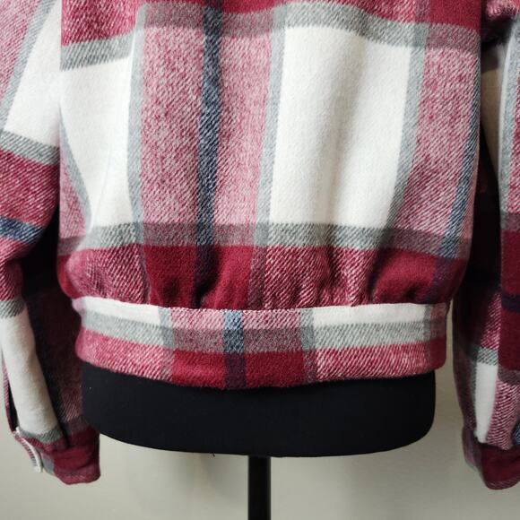 Women's Cropped Flannel Shacket Jacket Plaid Small 100% Polyester UNBRANDED - Picture 5 of 12